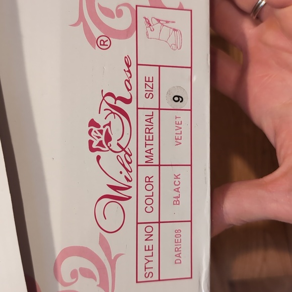 Wild Rose "Darie" Platform Sandals - Picture 6 of 7